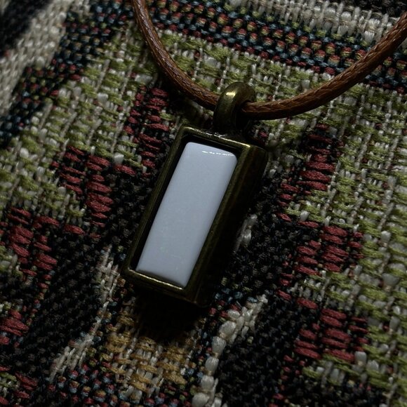 Antique Pink Spencer Idaho Moss Opal Pendant Necklace - Picture 4 of 4